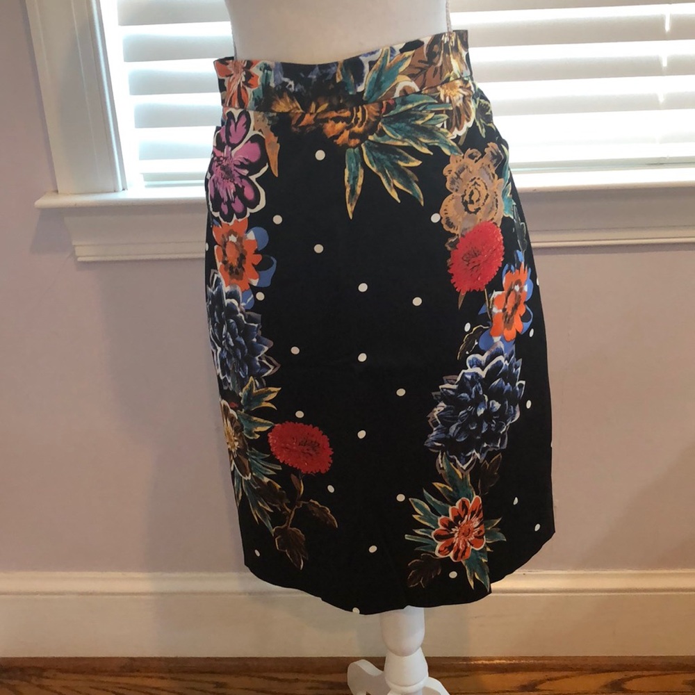 Black floral pencil skirt